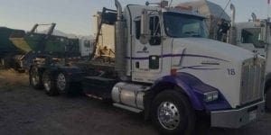Trash removal truck